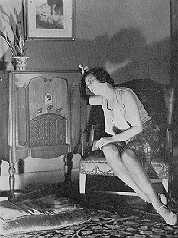 1931 view of lady and RCA radio